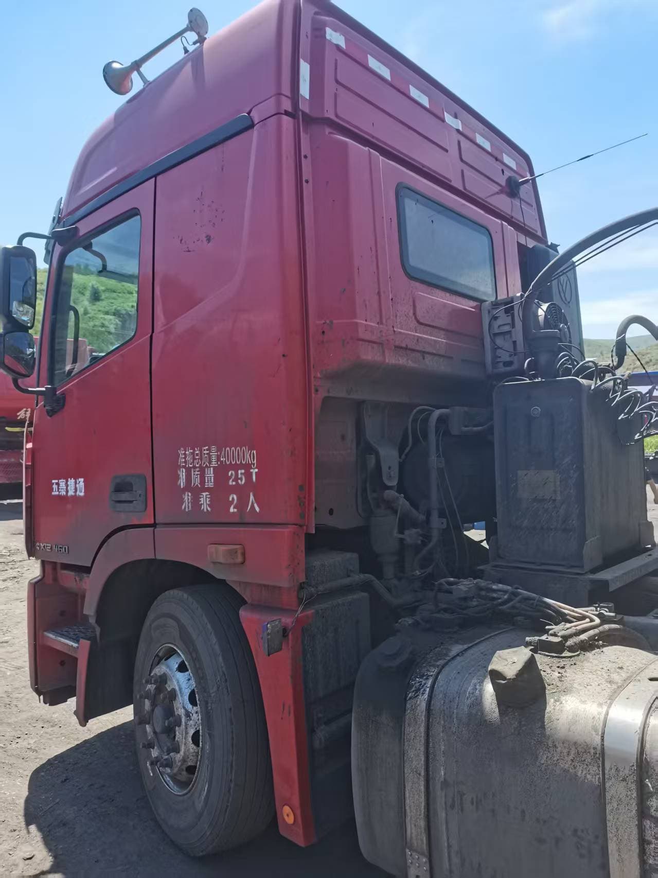 Used Chinese 6x4 tractor head