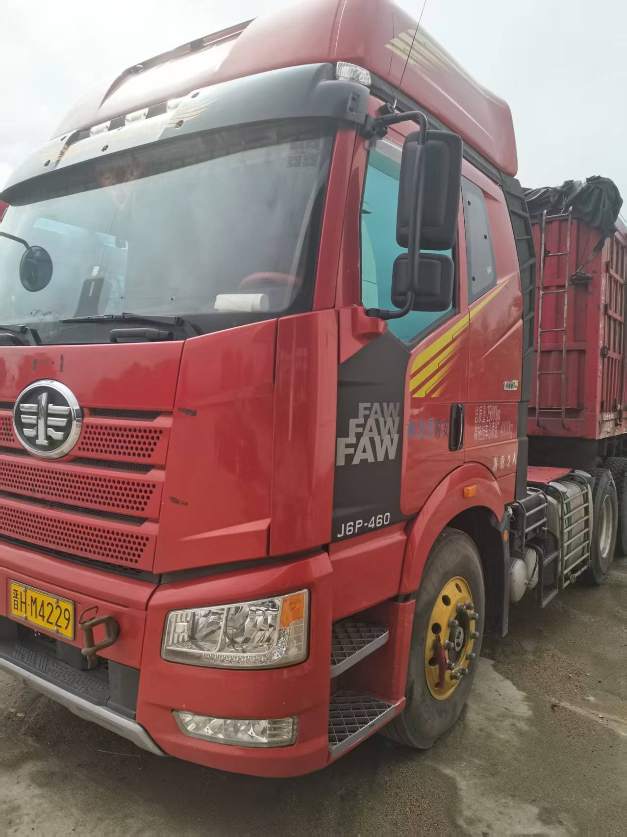 Used Chinese tractor head 12